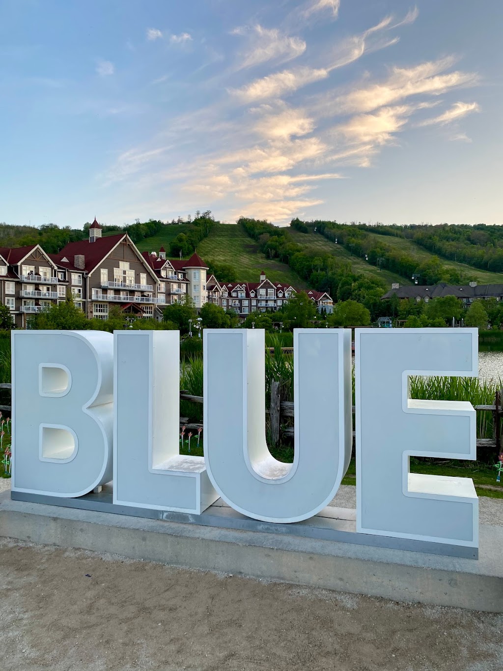 The Beckett Chalet | 18 Beckwith Ln, The Blue Mountains, ON L9Y 0N5, Canada | Phone: (416) 418-5551