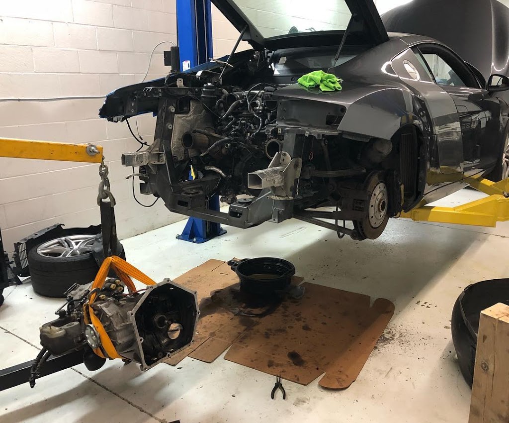 Autobahn Performance | 2465 Dunwin Dr, Mississauga, ON L5L 1T1, Canada | Phone: (647) 284-9944