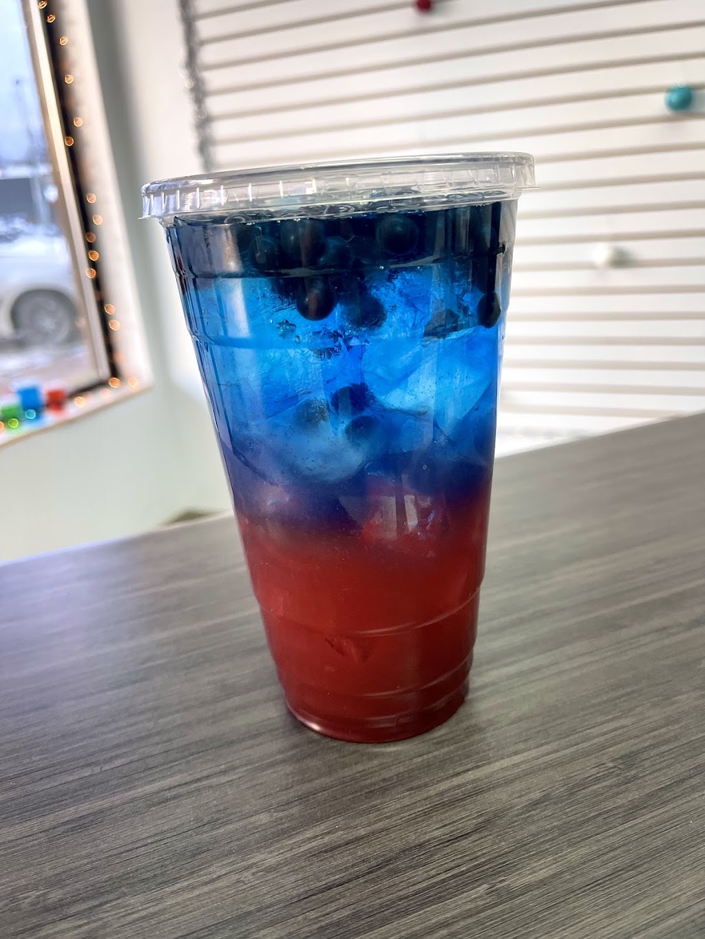 Le Panache boissons & gourmandises | 71 Rue Wellington, Coaticook, QC J1A 2H6, Canada | Phone: (819) 804-0650
