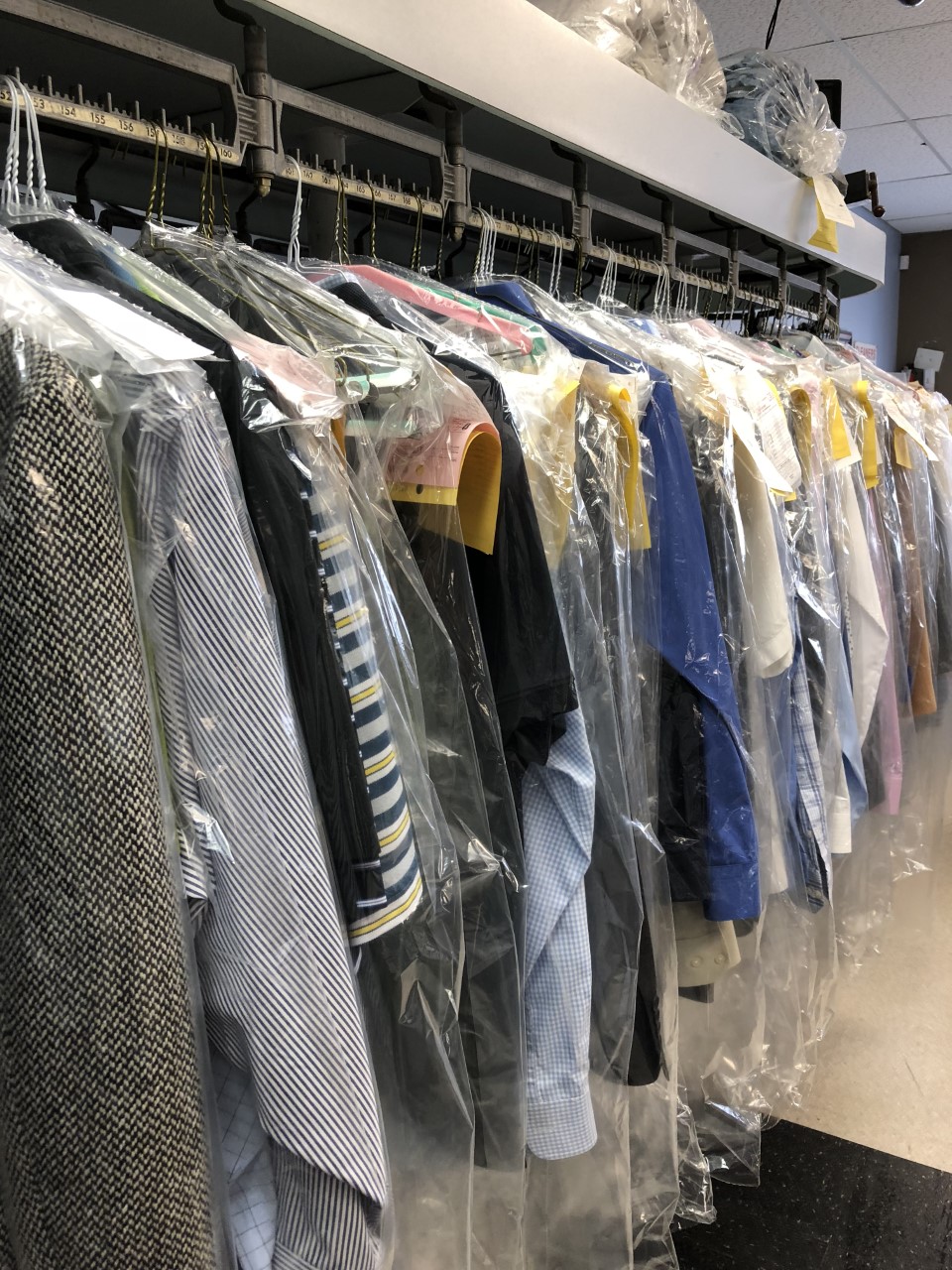 Lys Tailors & Dry Cleaning | 12646 137 Ave NW, Edmonton, AB T5L 4Y5, Canada | Phone: (780) 475-9103