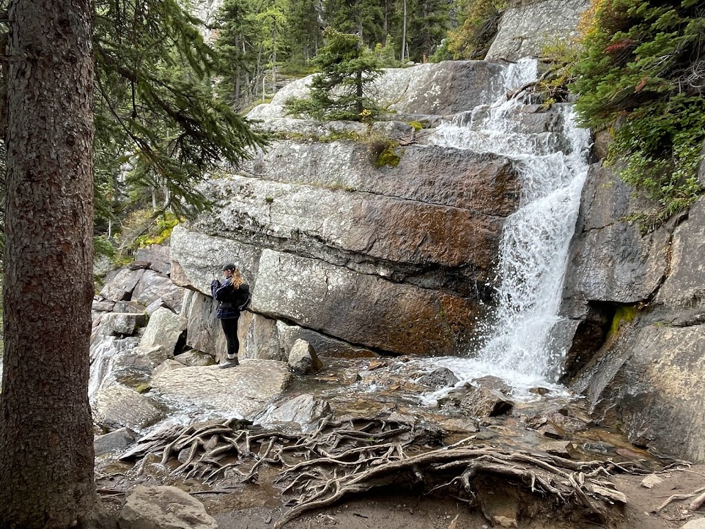 Lake Agnes Tea House | Lake Agnes, Lake Louise, AB T0L 1E0, Canada | Phone: (403) 763-7242