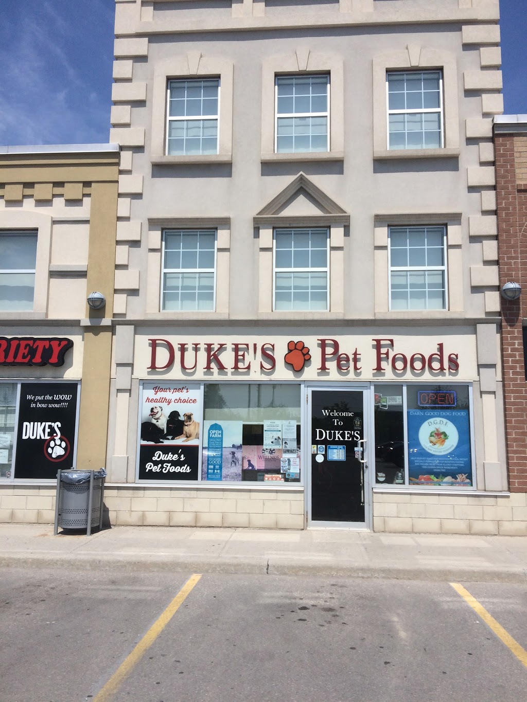 Dukes Pet Foods | 20 Broadleaf Ave, Whitby, ON L1R 0B5, Canada | Phone: (905) 425-3364