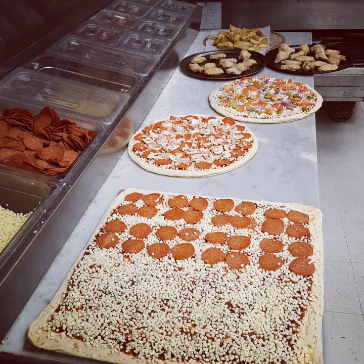 241 Pizza | 184 Guelph St, Georgetown, ON L7G 4A7, Canada | Phone: (905) 873-7241