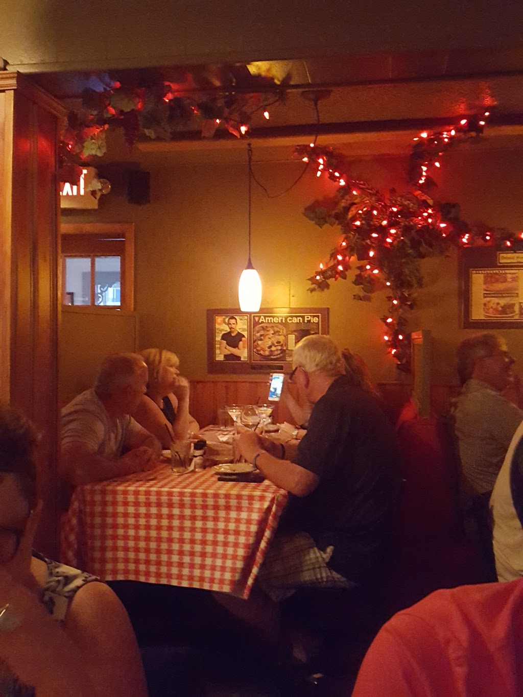 Luigis Original Restaurant | 36691 Jefferson Ave, Harrison Charter Township, MI 48045, USA | Phone: (586) 468-7711