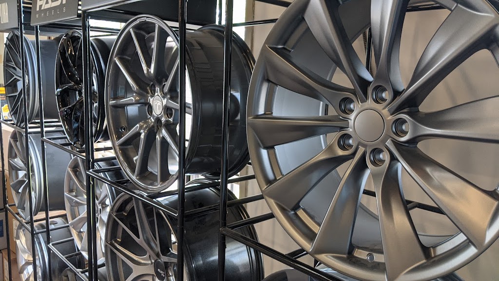 Handler Wheels | 2675 Rue de Miniac, Saint-Laurent, QC H4S 1E5, Canada | Phone: (514) 548-2181