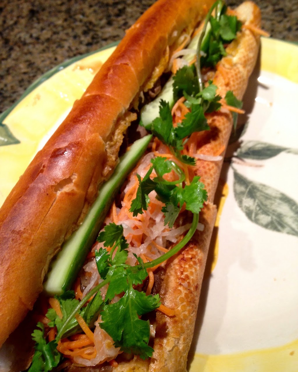 Pho V | 5269 Memorial Dr #13, Calgary, AB T2A 4V1, Canada | Phone: (403) 460-2005