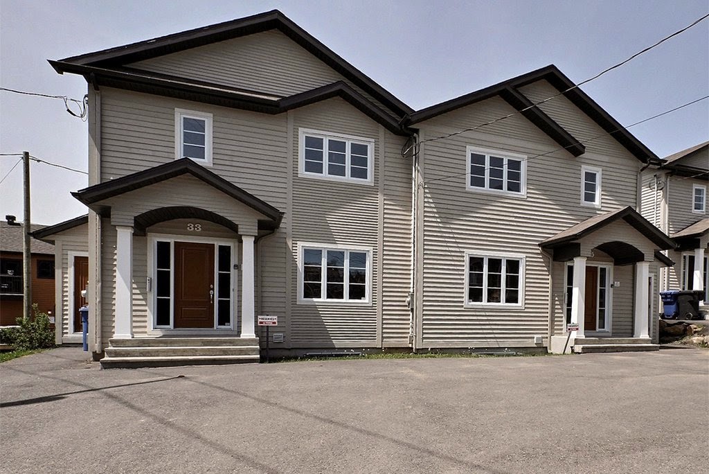CHALETS RASSEMBLEURS | 33 Rue de la Tourbe, Saint-Ferréol-les-Neiges, QC G0A 3R0, Canada | Phone: (418) 956-6277