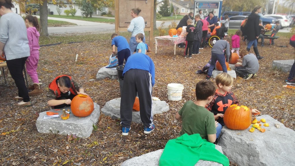 Holy Name Catholic Elementary School | 200 Fairview Ave W, Essex, ON N8M 1Y1, Canada | Phone: (519) 776-7351