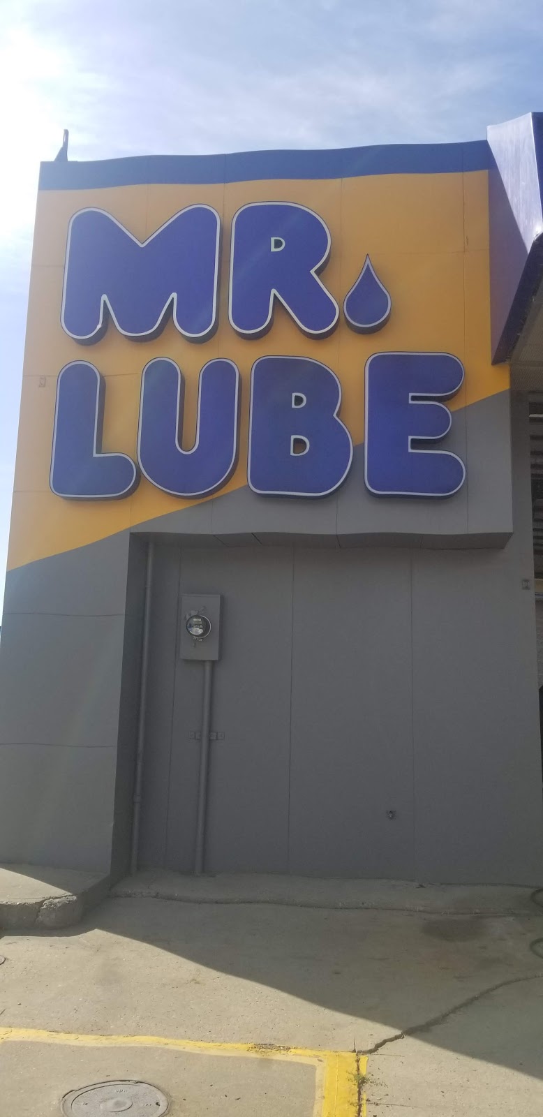 Mr. Lube | 12704 137 Ave NW, Edmonton, AB T5L 4Y8, Canada | Phone: (780) 456-8918