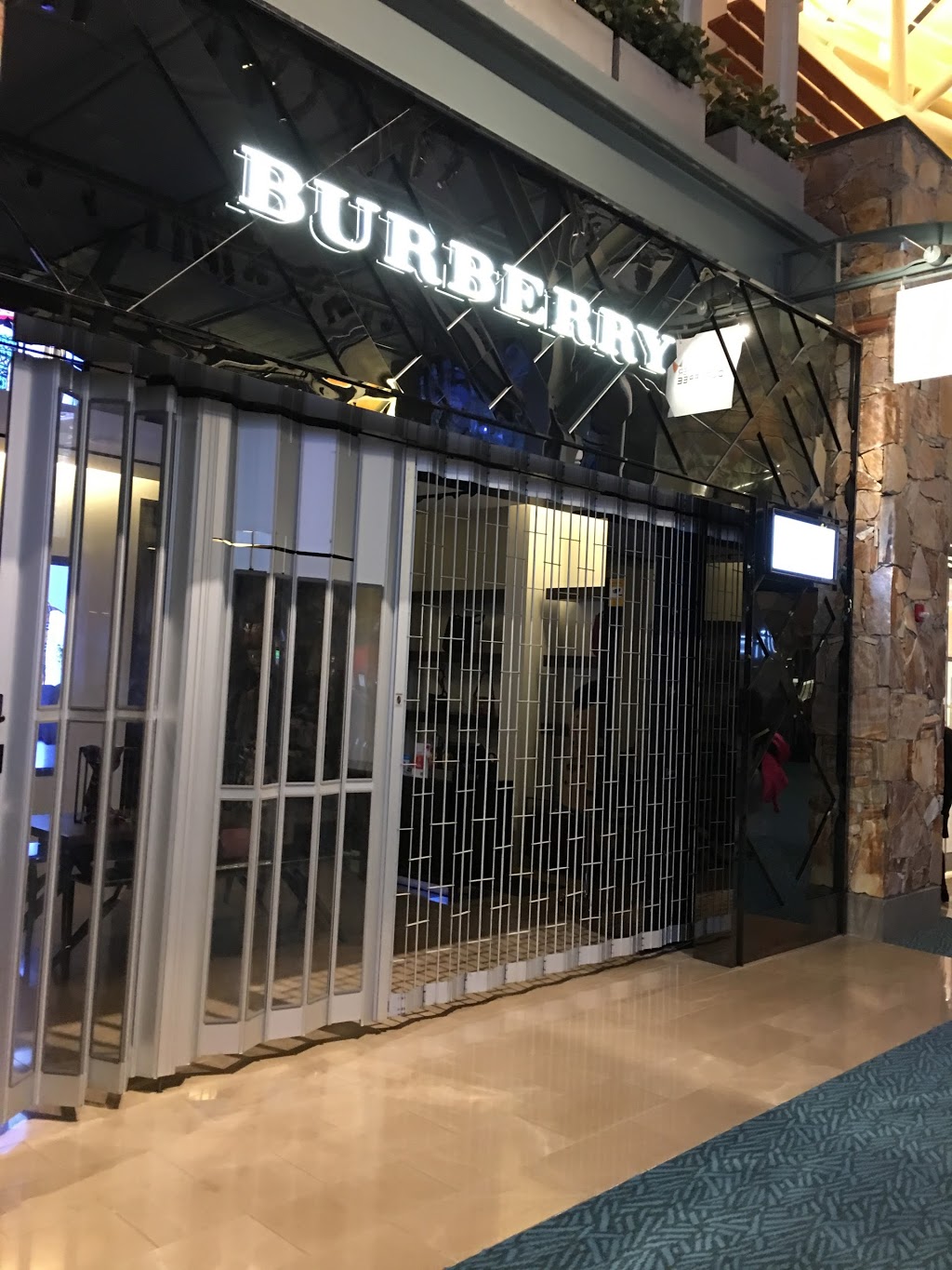 burberry vancouver telefono