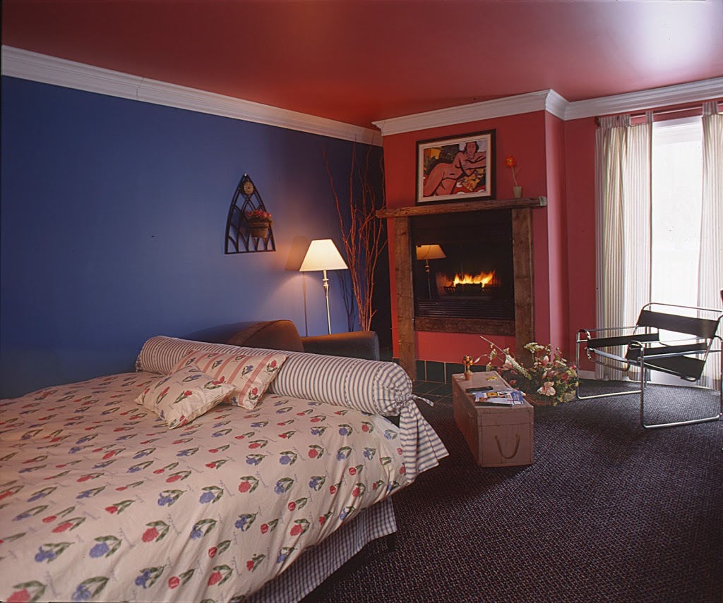 La Camarine | 10947 Boulevard Sainte-Anne, Beaupré, QC G0A 1E0, Canada | Phone: (418) 827-5703