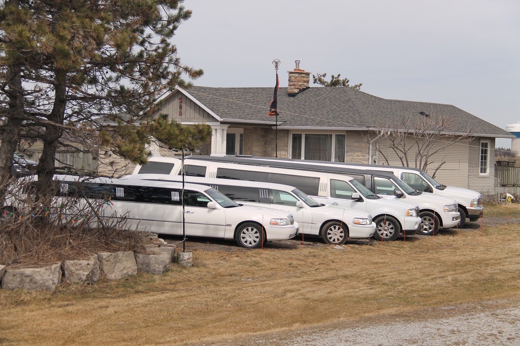 LimoGuy Limousine Manufacturing & Repair | 13605 Hurontario St, Inglewood, ON L7C 2C9, Canada | Phone: (833) 546-6634