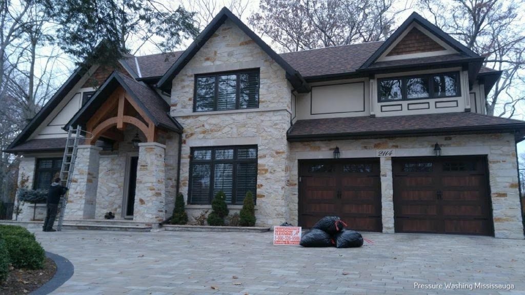 Performance Window Cleaning Mississauga | 1005 Raintree Ln, Mississauga, ON L5H 3Y5, Canada | Phone: (866) 326-9567