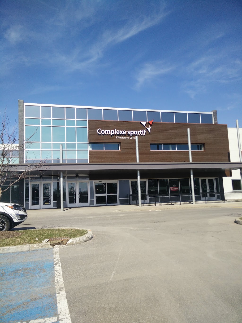 Complexe Sportif Multidisciplinaire de LAncienne-Lorette | 1311 Rue des Loisirs E, LAncienne-Lorette, QC G2E 0A5, Canada | Phone: (418) 877-3000