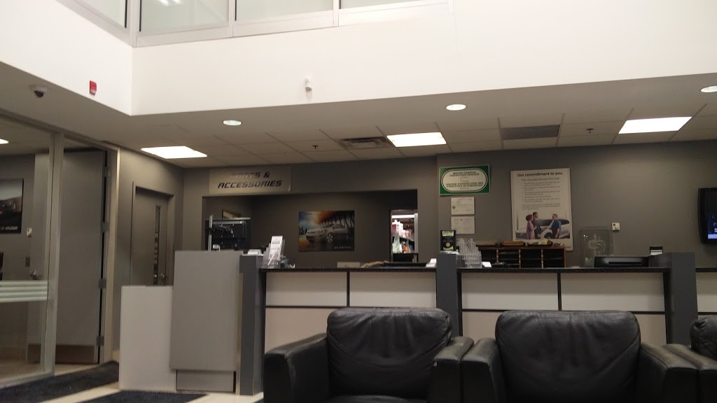 Hyundai On Hunt Club | 390 W Hunt Club Rd, Nepean, ON K2E 1A5, Canada | Phone: (613) 688-3600