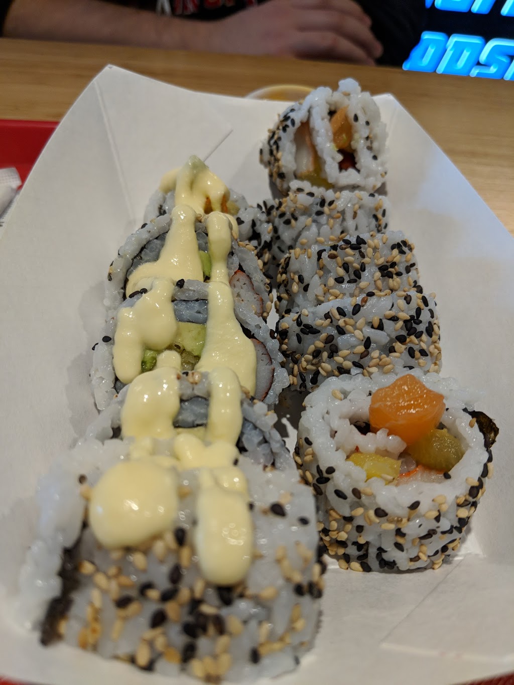 Charlies Chopsticks | 20 Thorold Rd, Welland, ON L3C 3T3, Canada | Phone: (905) 735-9888