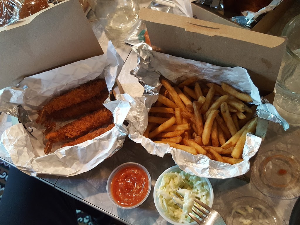 Grand Beach Diner | 72 Grand Beach Rd, Grand Marais, MB R0E 0T0, Canada | Phone: (204) 754-3211