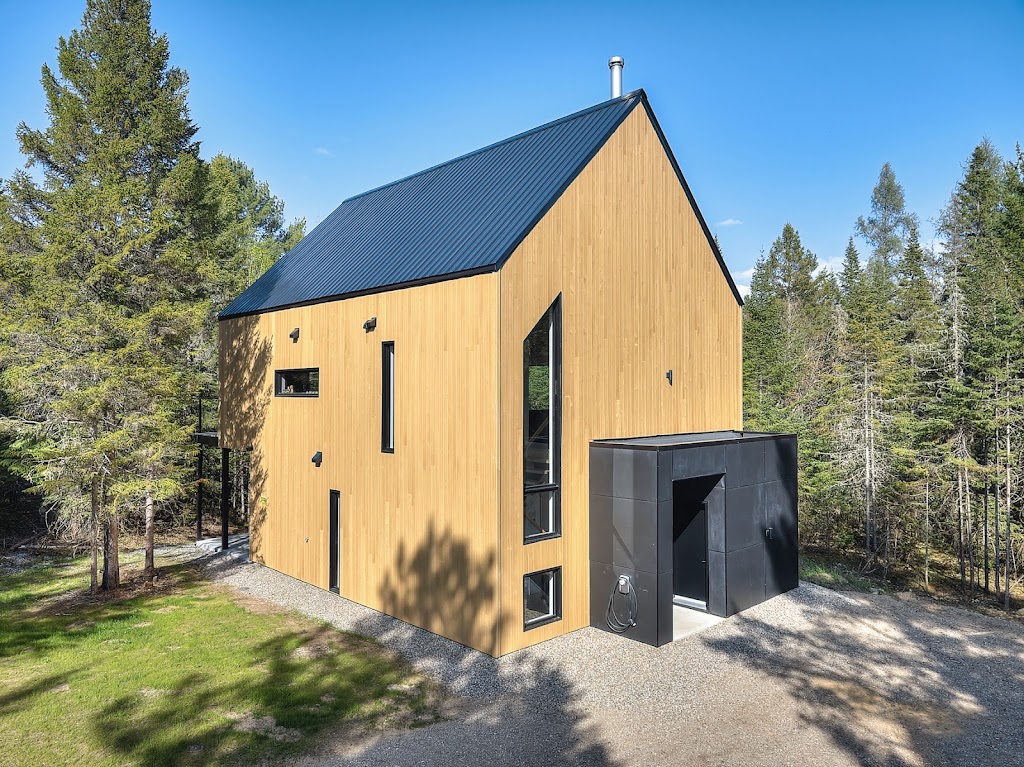 Chalet Le Oslo (Domaine Verre Forêt) | 10e Rue, Saint-Côme, QC J0K 2B0, Canada | Phone: (514) 249-1054