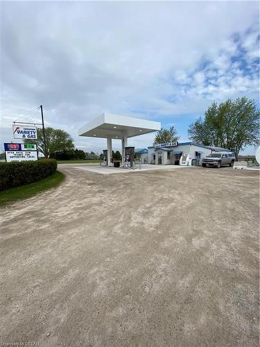 Crediton Variety & Gas | 130 Victoria Ave E, Crediton, ON N0M 1M0, Canada | Phone: (226) 744-5221
