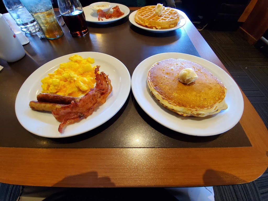 Dennys | 57 Riverside Gate, Okotoks, AB T1S 1B3, Canada | Phone: (403) 938-7580
