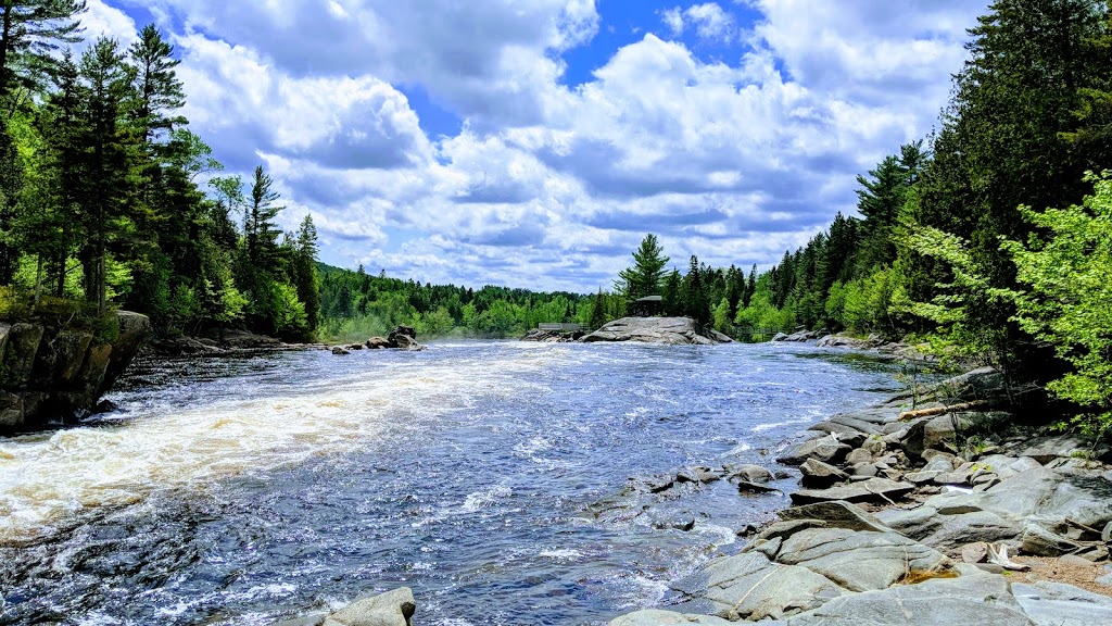 Parc des Chutes de Montauban | 100-190 Route du Moulin, Notre-Dame-de-Montauban, QC G0X 1W0, Canada | Phone: (418) 336-2640