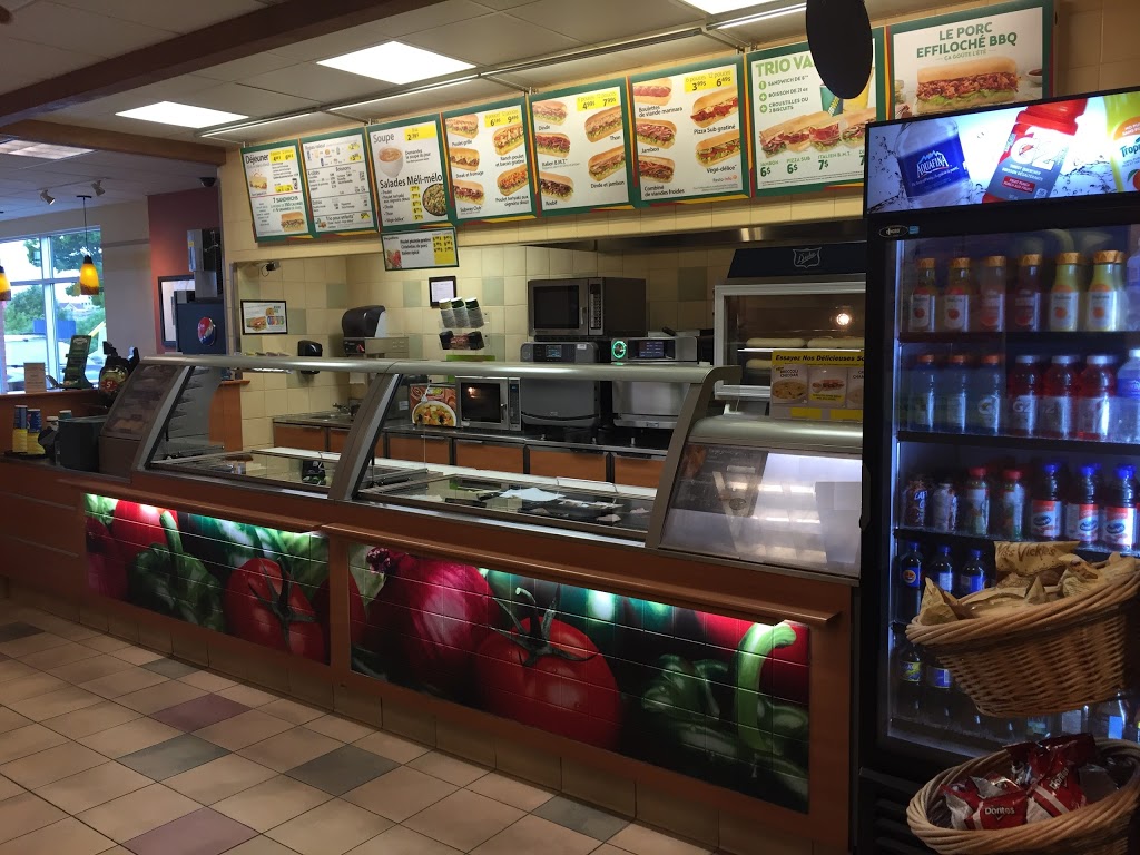 Subway | 15070 Avenue Saint-Louis, Saint-Hyacinthe, QC J2T 3E2, Canada | Phone: (450) 261-0010