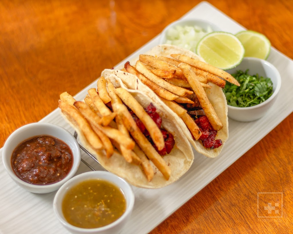 Elozer Restaurant | 19 Kenview Blvd # 30, Brampton, ON L6T 5G6, Canada | Phone: (905) 793-7958
