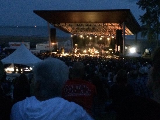 Seacliff Park Amphitheatre | 24 Seacliff Dr W, Leamington, ON N8H 3X8, Canada | Phone: (519) 326-5761