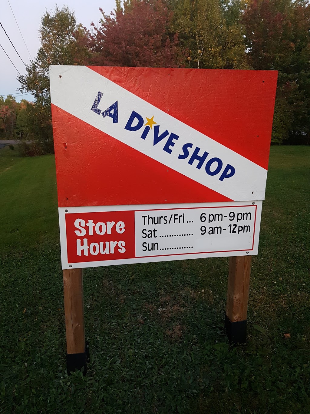 La Dive Shop | 11 Darrowby Ln, Shediac Cape, NB E4P 3A9, Canada | Phone: (506) 351-1585