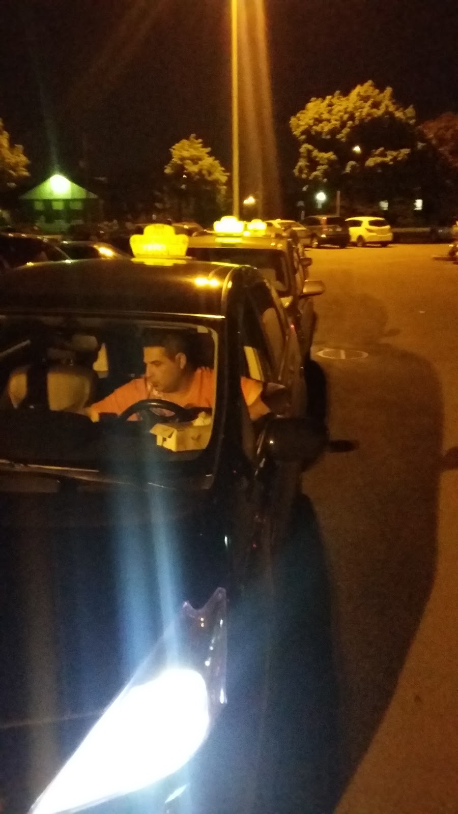 Taxi Boucherville boucherville taxi | 163 de bresolette, Boucherville, QC J4B 6M7, Canada | Phone: (514) 660-6111