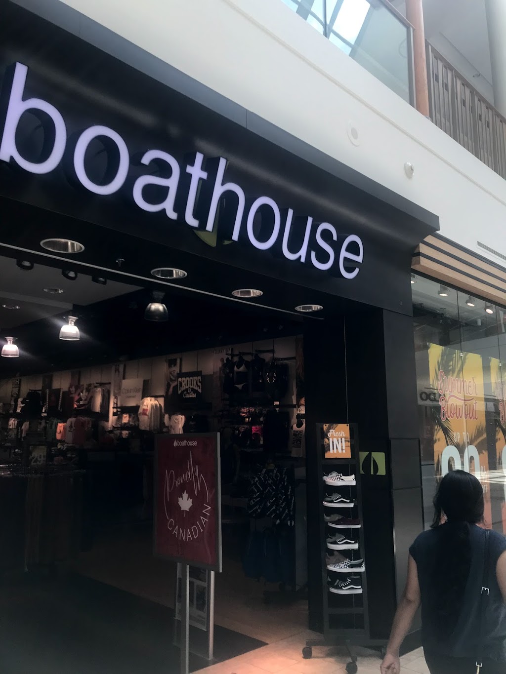 Boathouse | 25 Peel Centre Dr, Brampton, ON L6T 3R5, Canada | Phone: (905) 790-3010