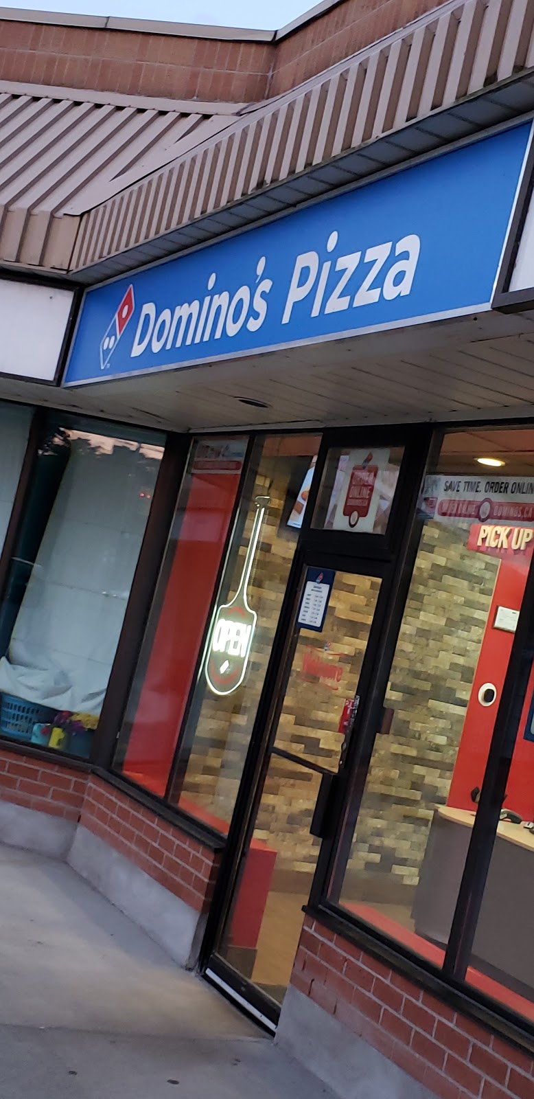Dominos Pizza | 4679 Kingston Rd, Toronto, ON M1E 2P8, Canada | Phone: (416) 208-7777