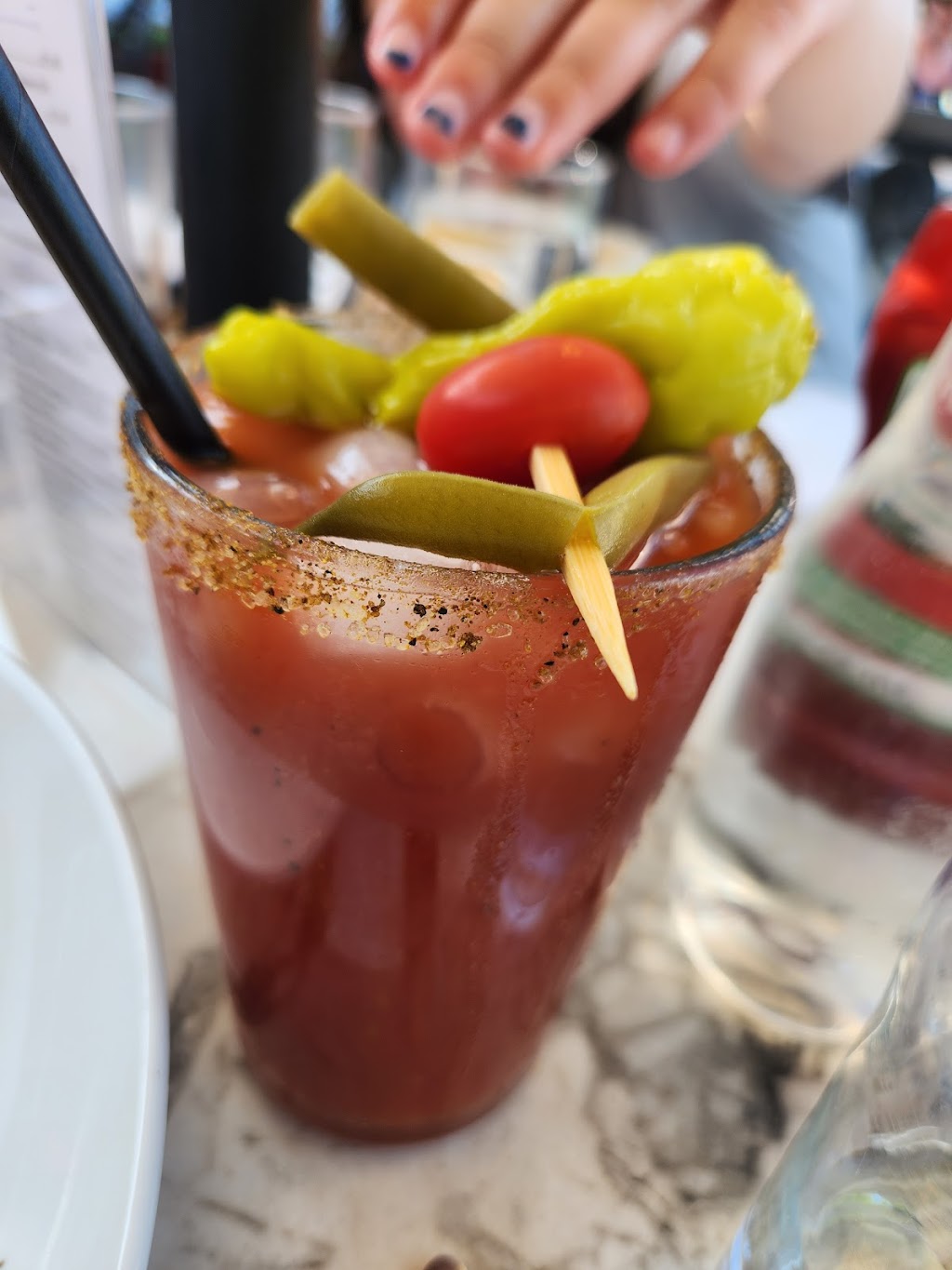 The Hexagon Waterfront Patio and Restaurant | 34 Pier Rd, Deep River, ON K0J 1P0, Canada | Phone: (613) 775-0242