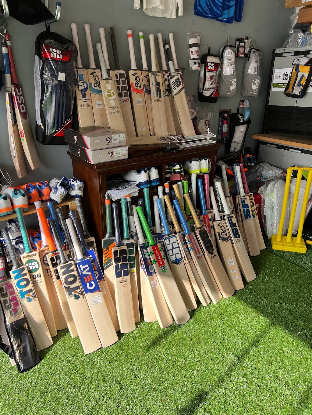 Willow Sports Ltd | 46 Douglas Glen Cir SE, Calgary, AB T2Z 3T3, Canada | Phone: (825) 994-8327