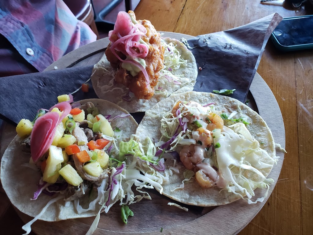 Emmas Back Porch & Water Street Cooker | 2084 Old Lakeshore Rd, Burlington, ON L7R 1A3, Canada | Phone: (905) 634-2084