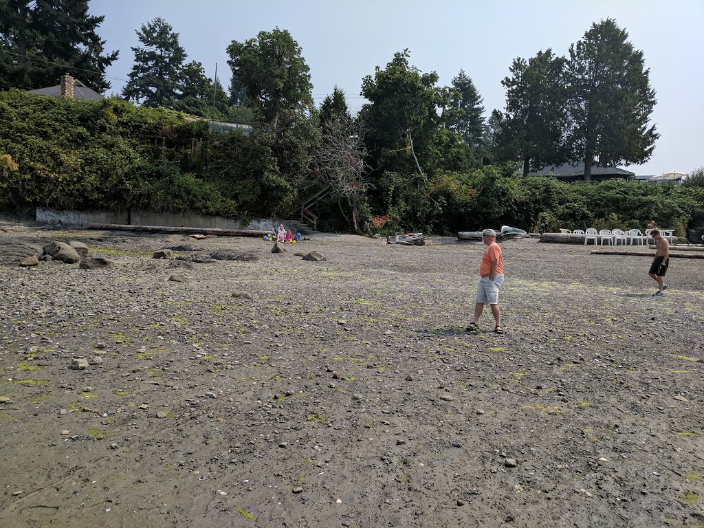 Beachfront at Vesuvius | 120 Langley Rd, Salt Spring Island, BC V8K 1K9, Canada | Phone: (250) 538-1601