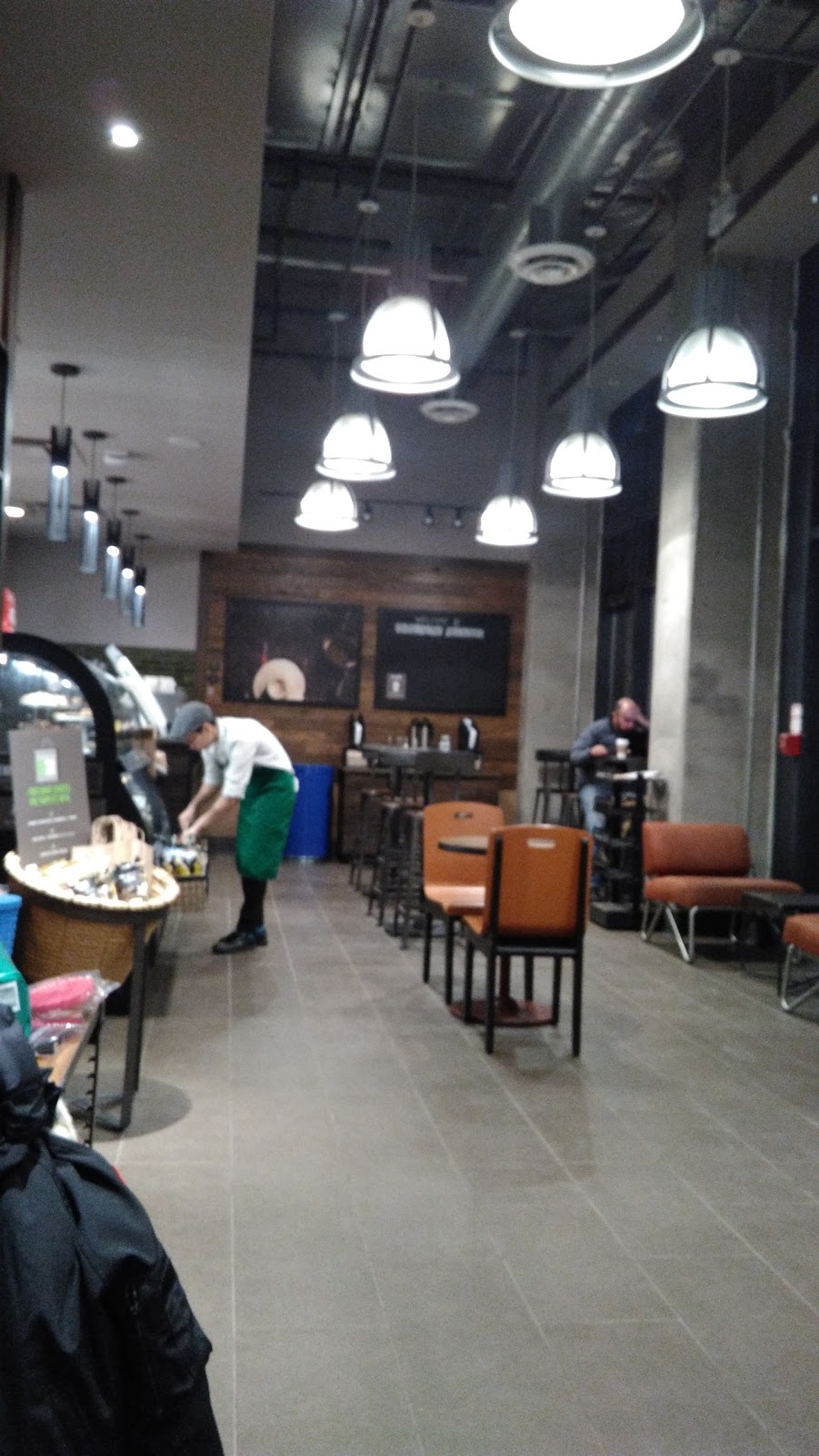Starbucks | 4076 Confederation Pkwy, Mississauga, ON L5B 0G4, Canada | Phone: (905) 897-3073