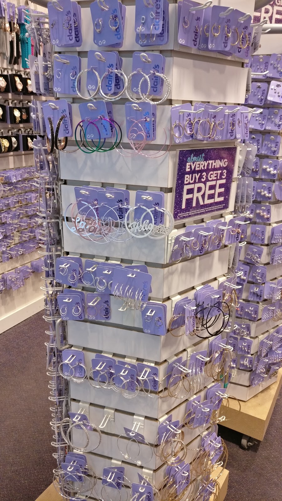 Claires | THE PROMENADE, 1 Promenade Cir, Thornhill, ON L4J 1P8, Canada | Phone: (905) 707-0804