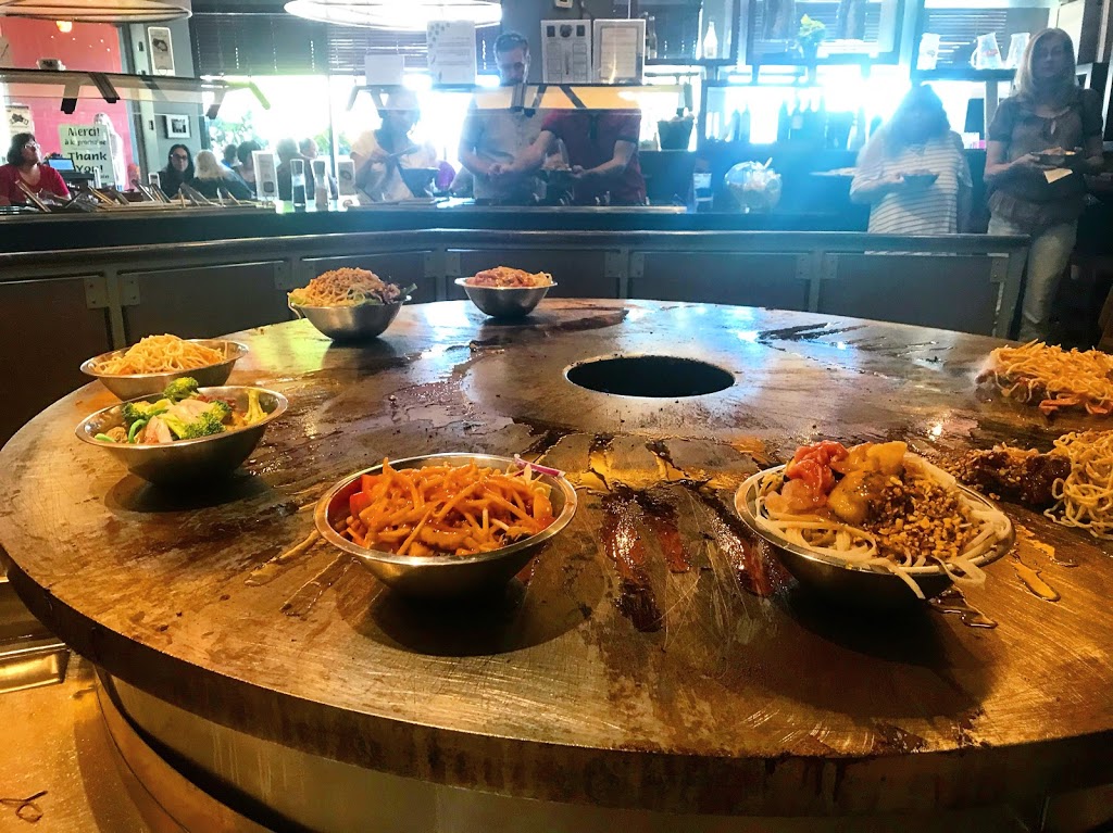 Mongolian Village Grill East | 1980 Ogilvie Rd, Gloucester, ON K1J 9L3, Canada | Phone: (613) 746-7287