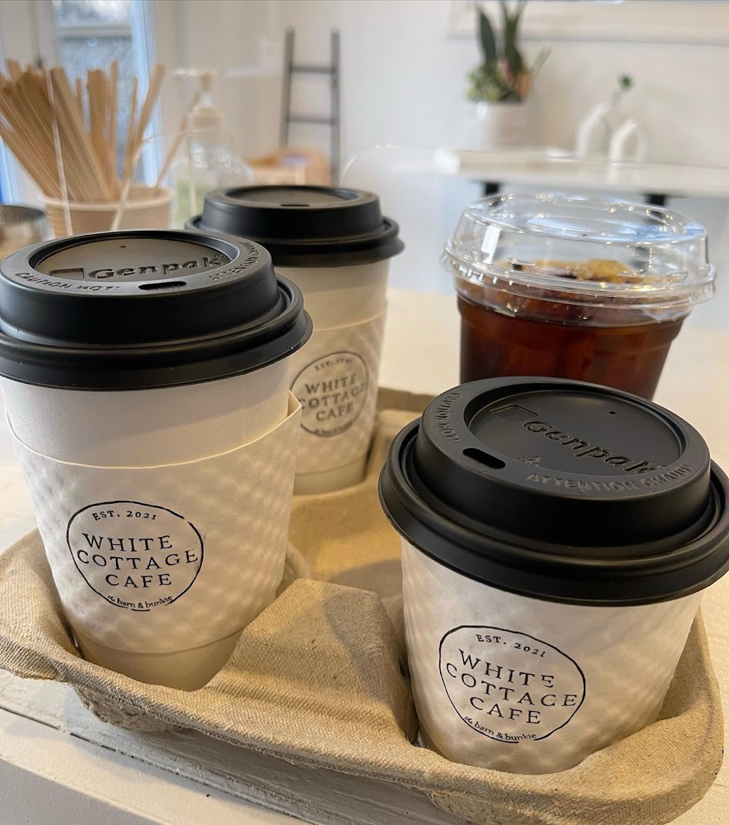 White Cottage Cafe | 45 Lindsay St, Fenelon Falls, ON K0M 1N0, Canada | Phone: (705) 887-7775