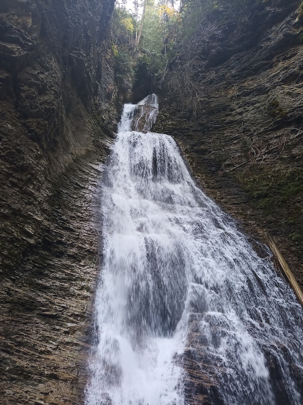 Margaret Falls | Sunnybrae-Canoe Point Rd, Columbia-Shuswap C, BC V0E 1K0, Canada | Phone: (800) 689-9025