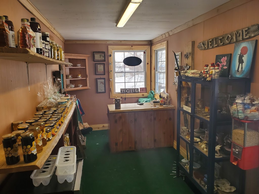Stone Well Honey | 1618 Chemong Rd, Peterborough, ON K9J 6X2, Canada | Phone: (705) 761-9909