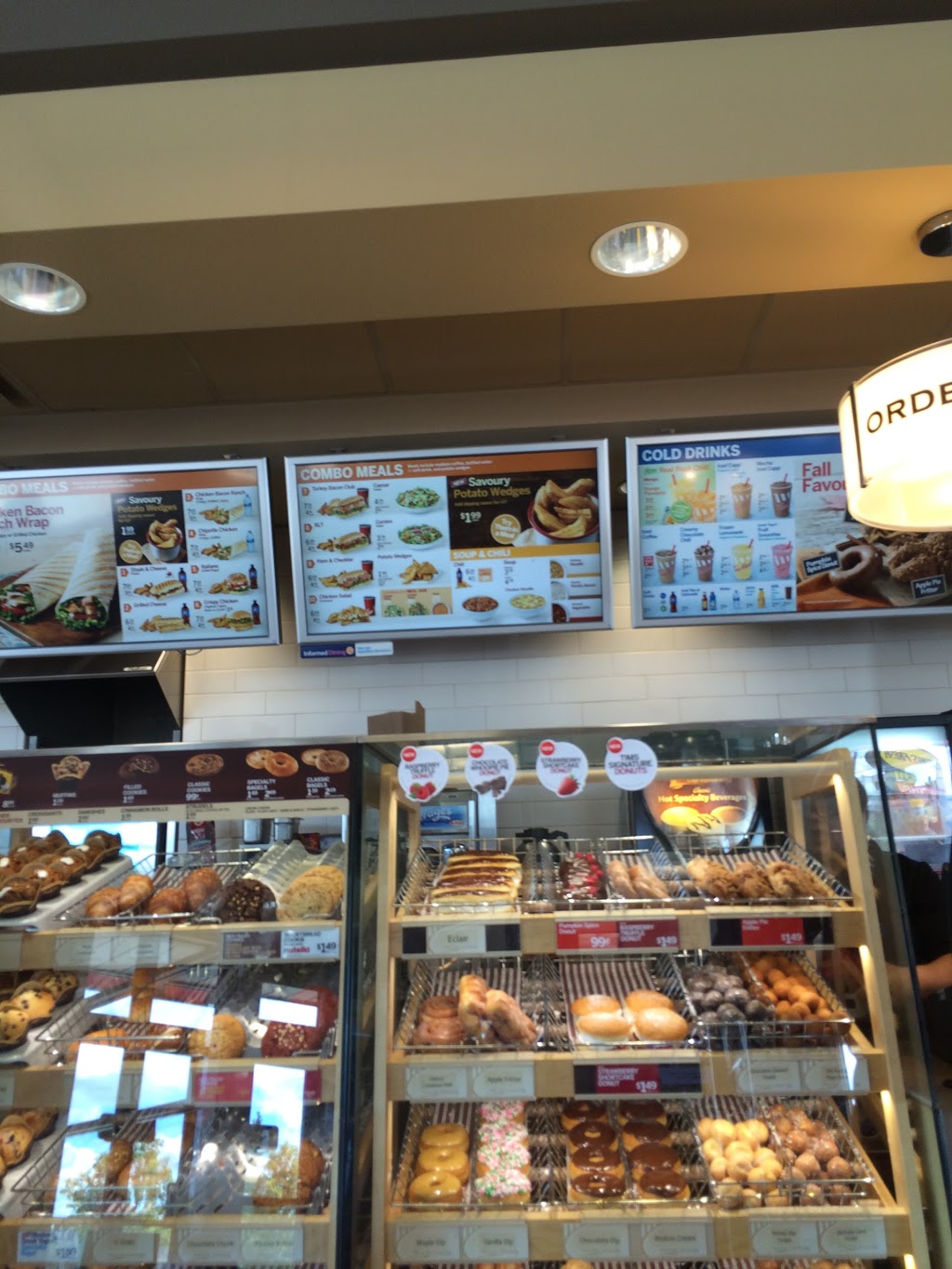 Tim Hortons | 845 Ontario Rd, Welland, ON L3B 5E2, Canada | Phone: (905) 714-9000