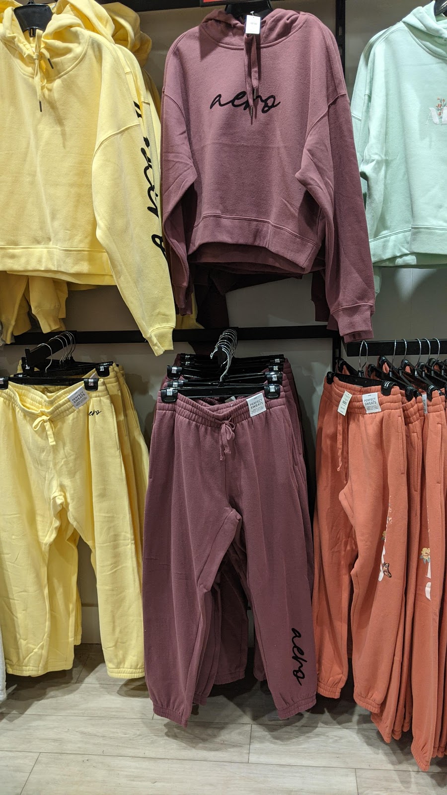 Aéropostale | 1800 Sheppard Ave E, North York, ON M2J 5A7, Canada | Phone: (416) 497-1710