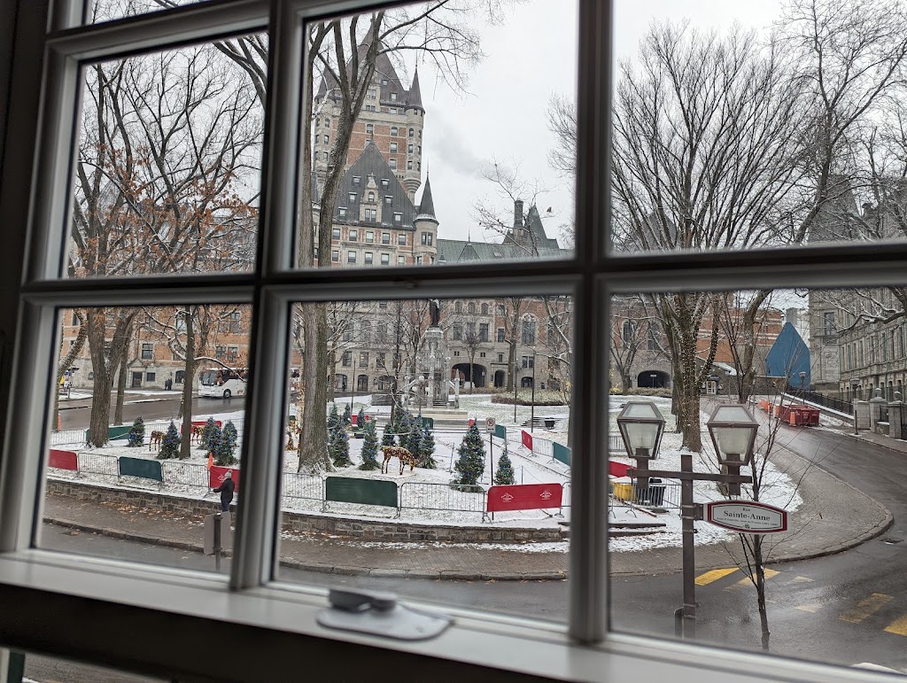 Auberge Du Tresor | 20 Rue Sainte-Anne, Québec, QC G1R 3X2, Canada | Phone: (418) 694-1876