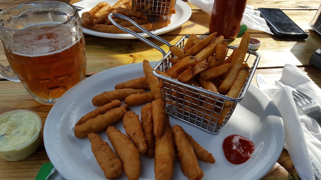The Boat House Restaurant | 10 Sea Queen Rd, Port Rowan, ON N0E 1M0, Canada | Phone: (519) 586-9316