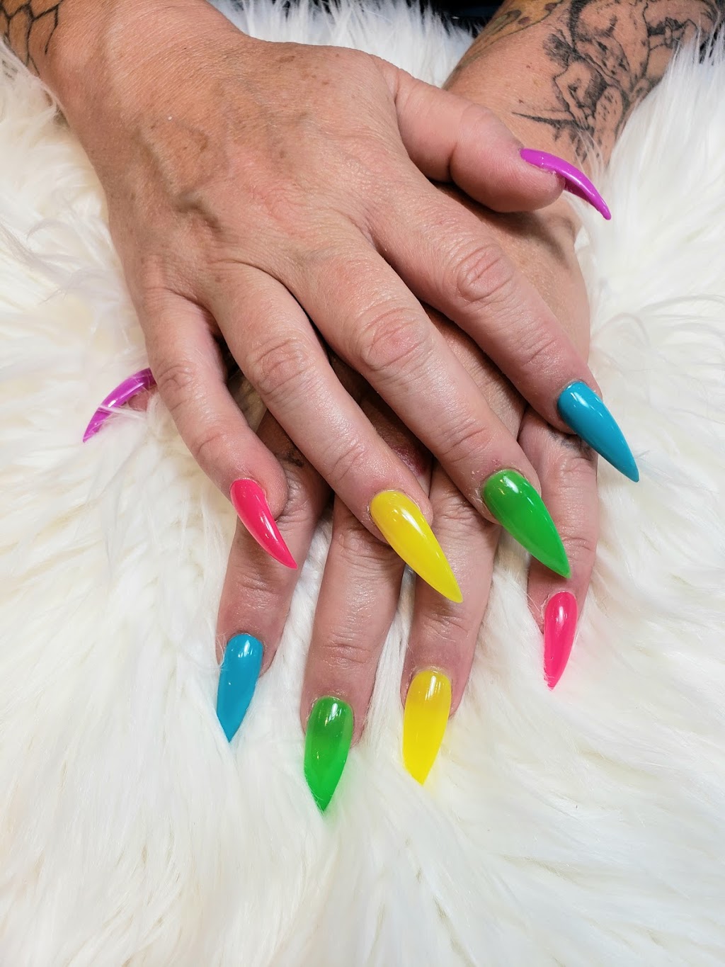 Crystal Nails Spa | 4948 52 St Unit A, Innisfail, AB T4G 1S7, Canada | Phone: (403) 392-1988