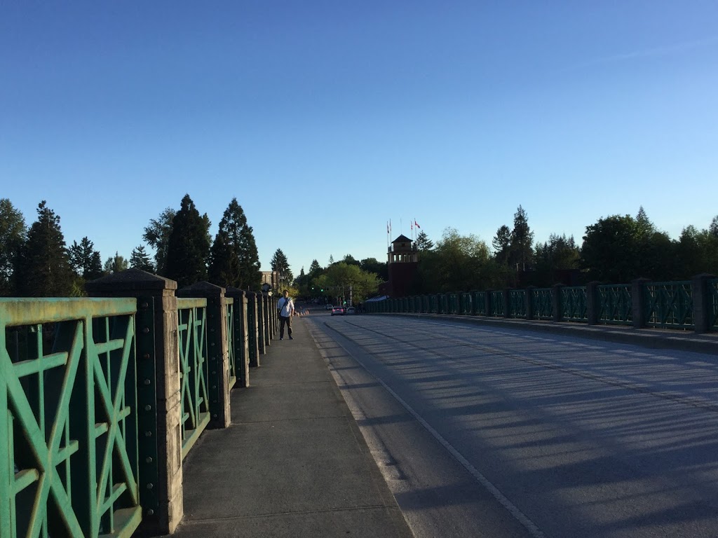 Lamplighter | 20041 55 A Ave, Langley City, BC V3A 5V5, Canada | Phone: (604) 530-6555