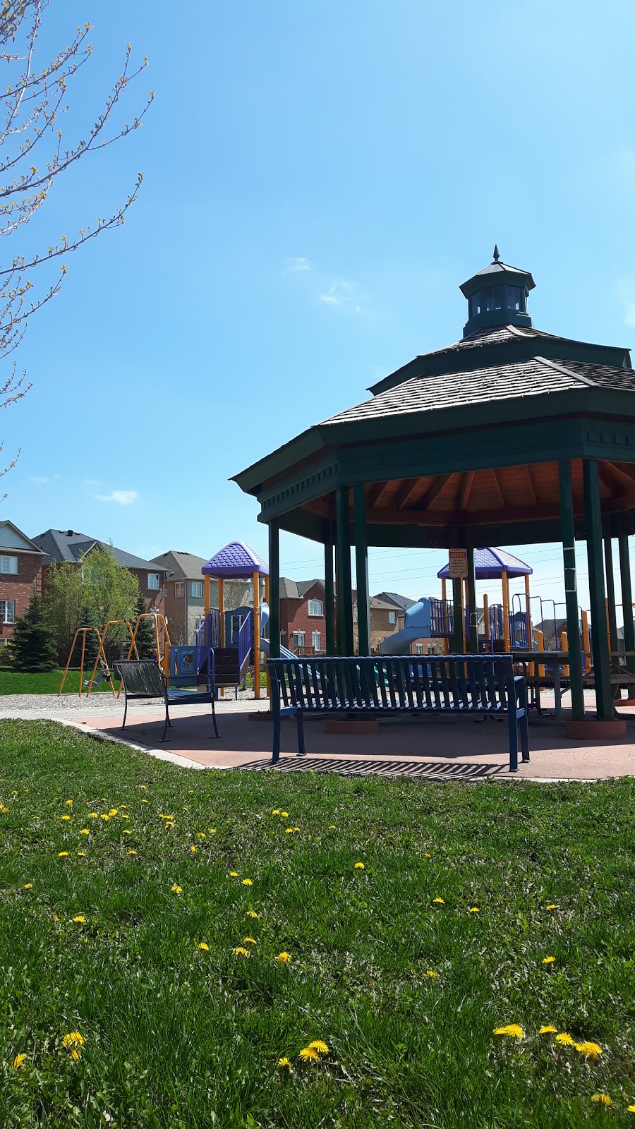 James Potter Park | James Potter Rd & Oblate Crescent, Brampton, ON L6Y 0K2, Canada | Phone: (905) 874-2906