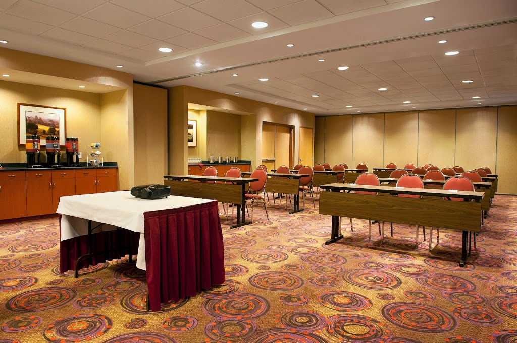Hampton Inn & Suites by Hilton Langley-Surrey | 19500 Langley Bypass, Surrey, BC V3S 7R2, Canada | Phone: (604) 530-6545